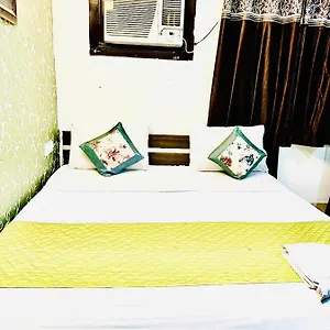 Square Plaza At Airport Bed & Breakfast New Delhi